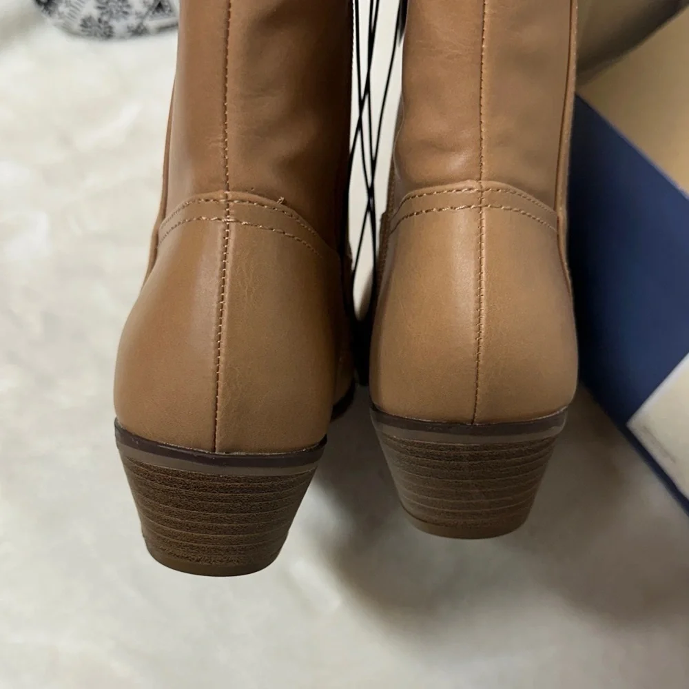 Universal Thread Knee high Boots in Tan